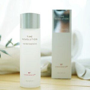 MISSHA Time Revolution The First Essence 5X - spevňujúca a rozjasňujúca esencia 150ml
